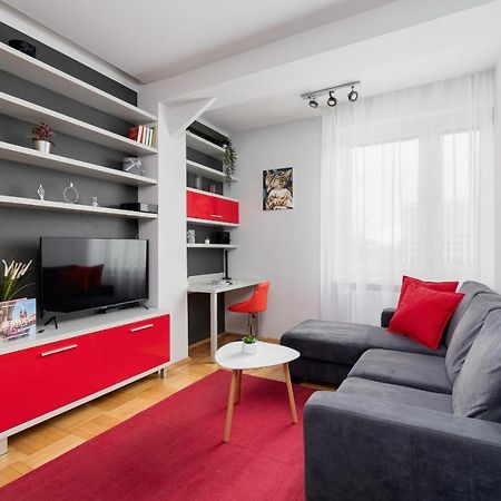 Lagiewniki Sanctuary One Bedroom Apartment By Renters Krakow Bagian luar foto