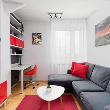 Lagiewniki Sanctuary One Bedroom Apartment By Renters Krakow Bagian luar foto