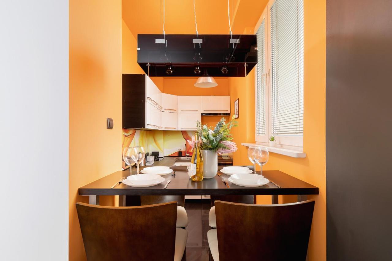Lagiewniki Sanctuary One Bedroom Apartment By Renters Krakow Bagian luar foto